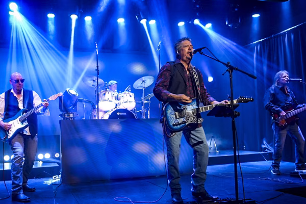 Brian Lynn Jones & The Misfit Cowboys. Country Rock band for corporate events and weddings in Dallas Texas.